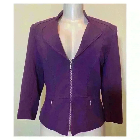 Carmen Marc Valvo Jackets & Blazers - CARMEN MARC VALVO SIZE M